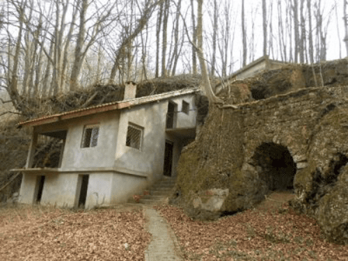 serbia-booking-site-manastir-tumane-isposnicia-sveti-izvor